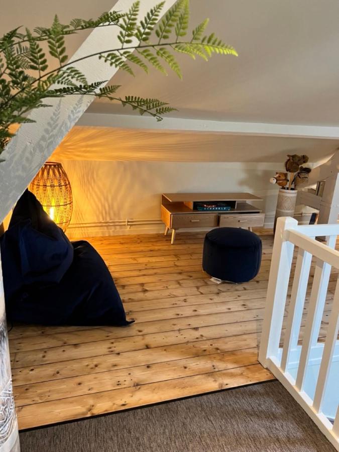 Duplex Avenue Royale Hotel Compiegne Bagian luar foto